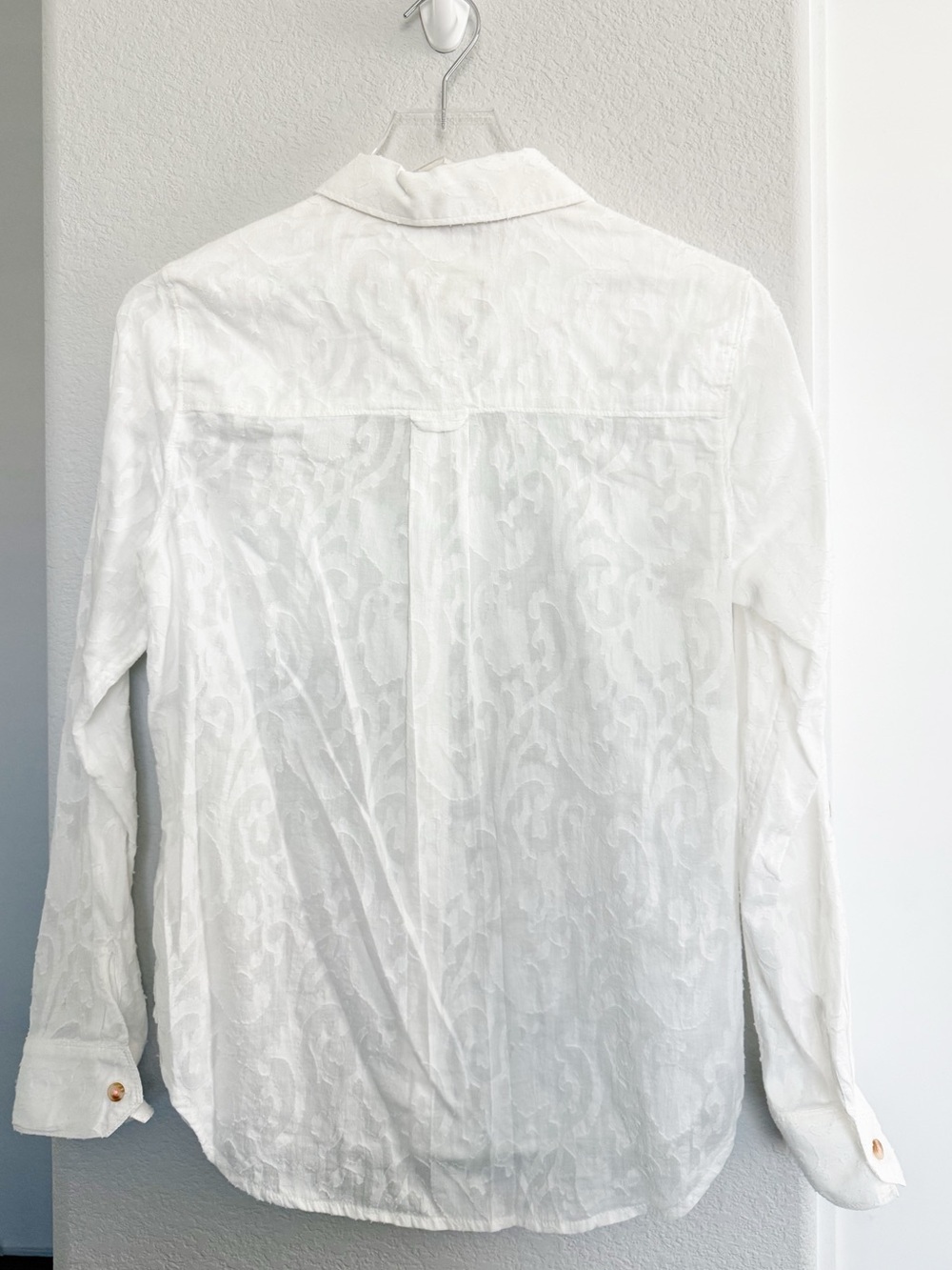 Anthropologie Maeve Classic Slim White Buttondown Shirt with Floral Jacquard - Picture 3 of 9
